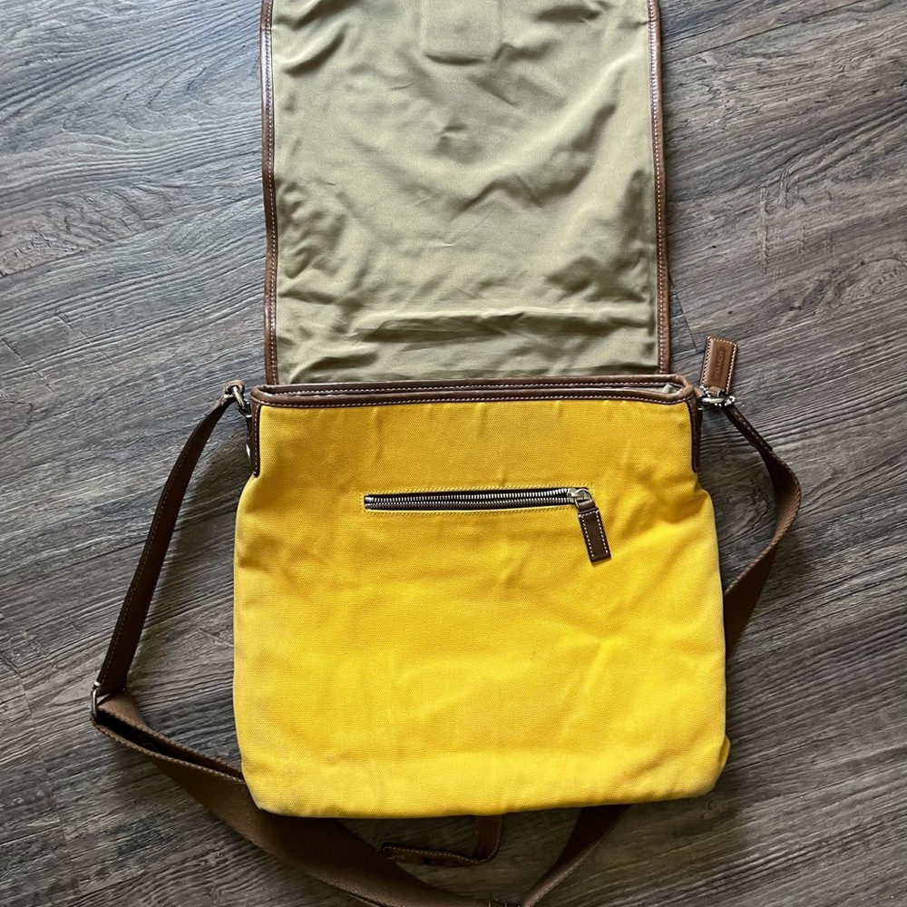 Coach Messenger Bag Stylish Mustard Yellow and Brown Men's Bag - Picture 2 of 8